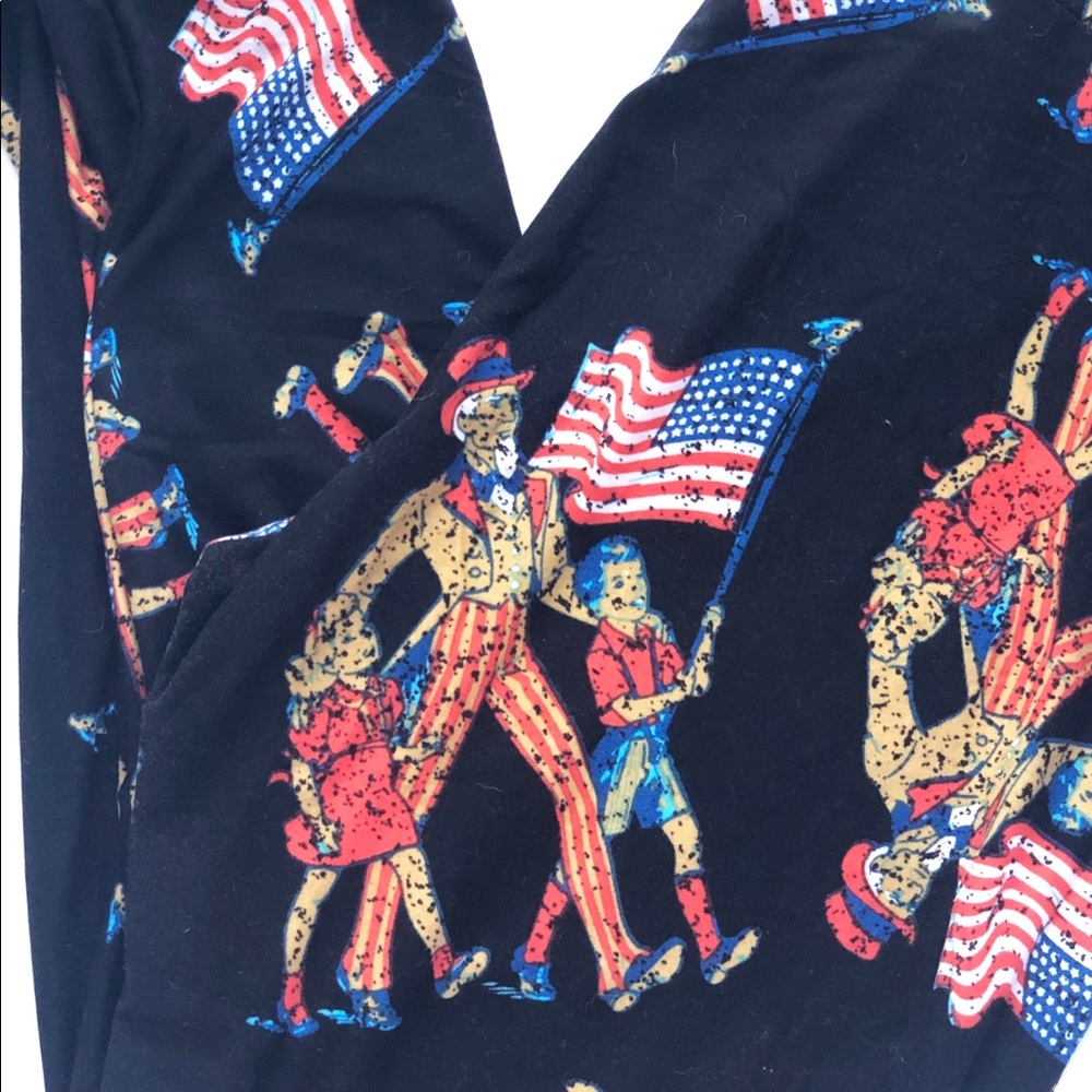 LuLaRoe Tall and Curvy Leggings 4th of July